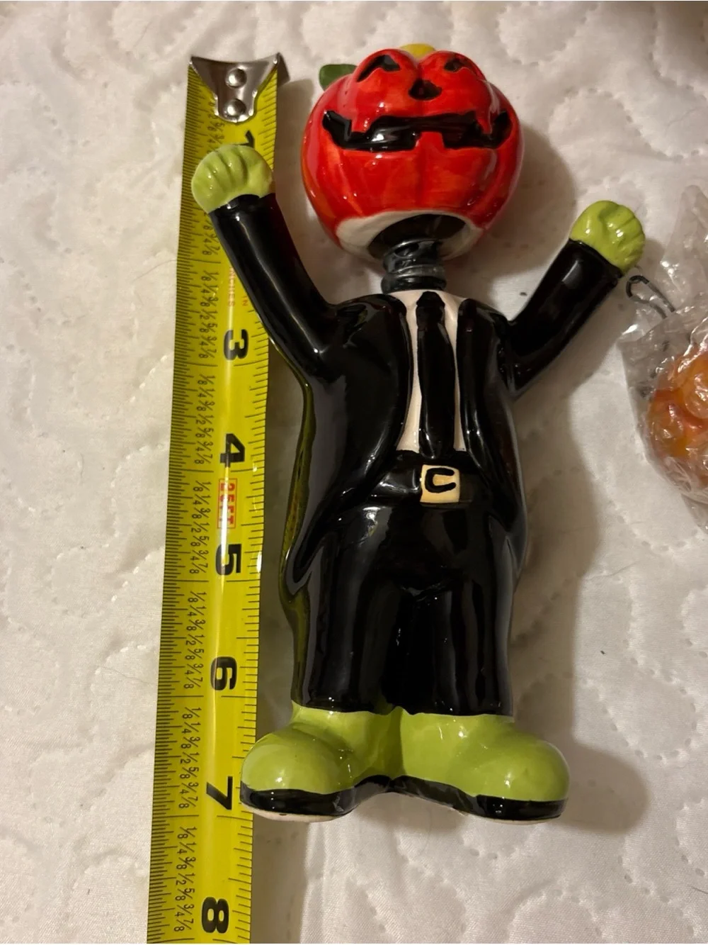 Halloween Pumpkin-Head Figurine Party Decor - Black & Orange bobblehead
